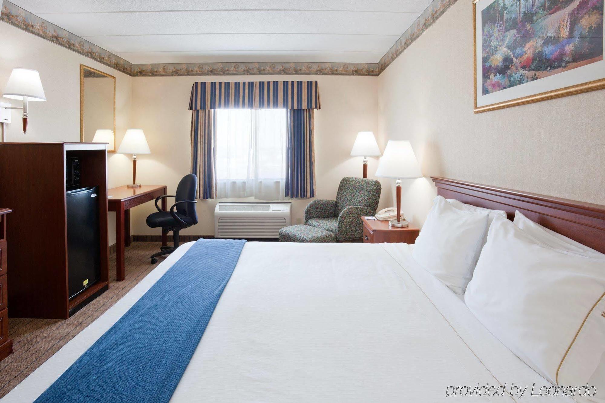 Holiday Inn Express Roseville-St. Paul By Ihg Quarto foto